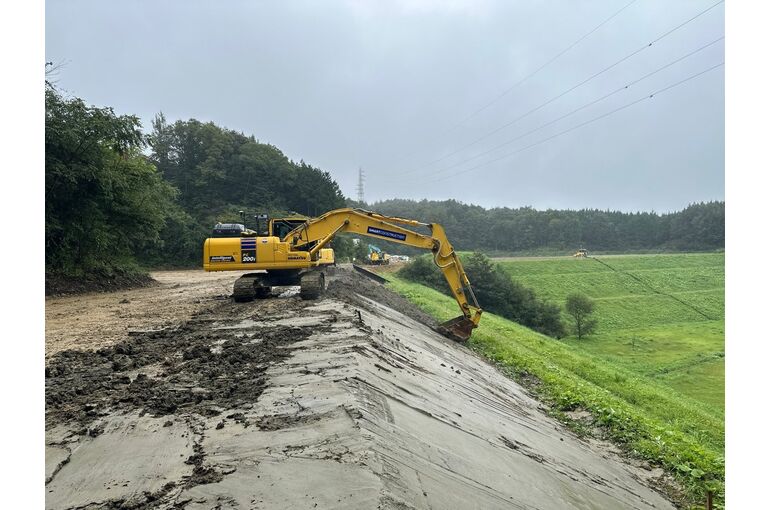 ICT建機で仕上げた盛土の斜面
